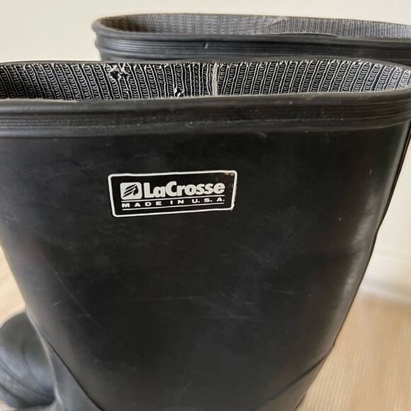 Lacrosse kids black rubber rain boots Sz
13 - Picture 9 of 13